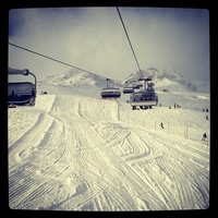 and now. sun and all that. I can finally see something on the slopes ;)