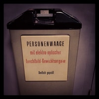 amtlich geprüft @ Stadtbad im Volkshaus