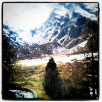 they are still skiing here...